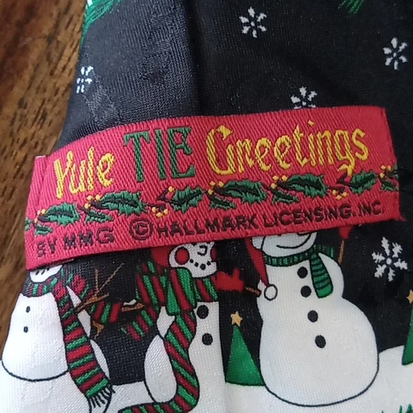 Hallmark tie - Picture 2 of 2